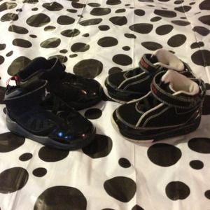 Jordan toddler size 6 sneakers.