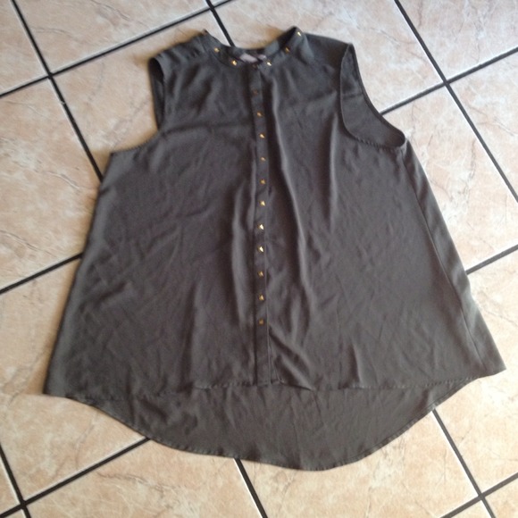 Stylish Army Green High-Low Top with Gold Accents