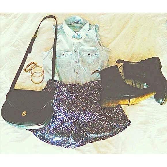 Forever 21 Pants - Thin Light Weight Floral Shorts