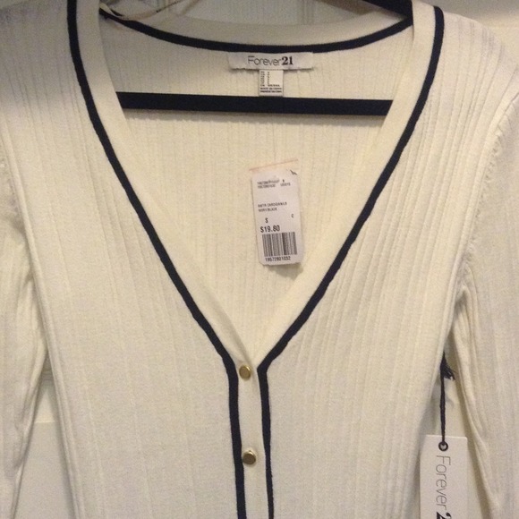 NWT Black & Ivory Cardigan - Picture 2 of 3
