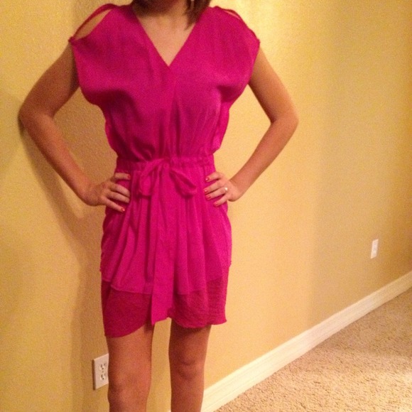 RACHEL ROY Never Worn Size 4