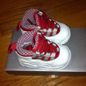Jordan X (10) red/white sz 2c