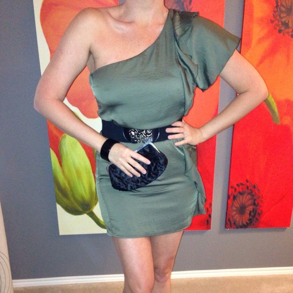 🎉🎉🎉HOST PICK 8/31🎉🎉🎉 - Picture 2 of 3