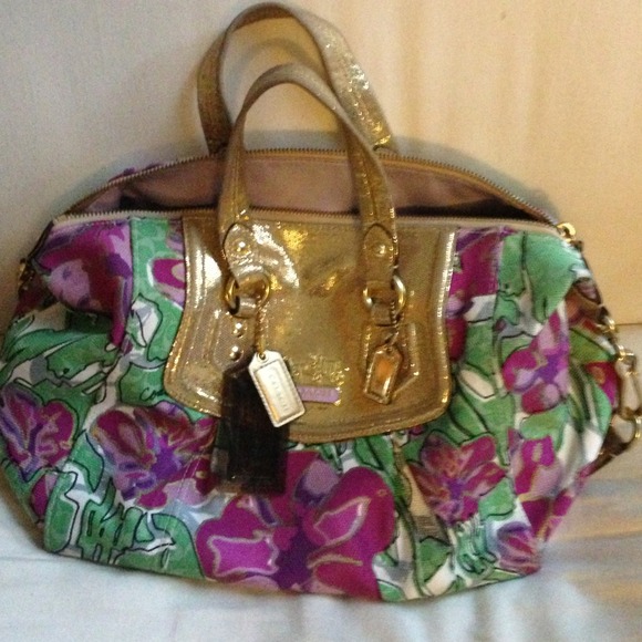 Coach hand bag