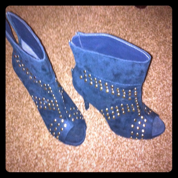 Navy peeptoe booties NWOT