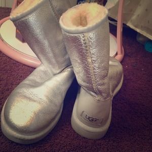 Classic short metallic ugg