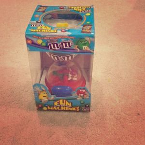 M&M fun candy dispenser machine
