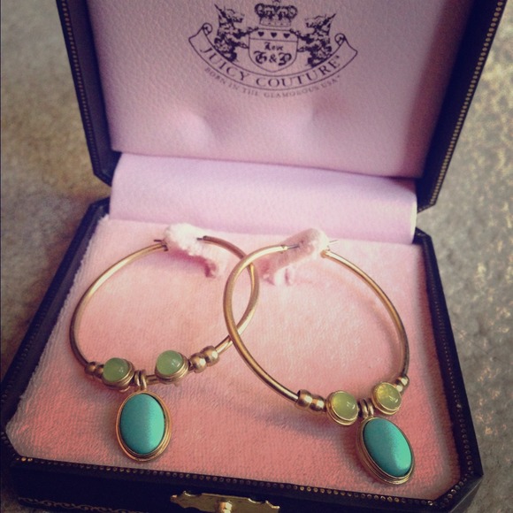 Juicy Gold love hoops