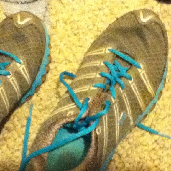 A pair of k Swiss - Picture 2 of 3