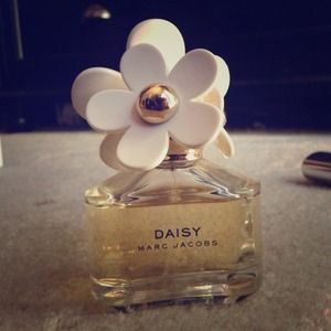 ⚠️reserved⚠️Daisy by Marc Jacob
