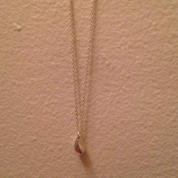 ❌SOLD❌ Tiffany and Co necklace - Picture 2 of 4