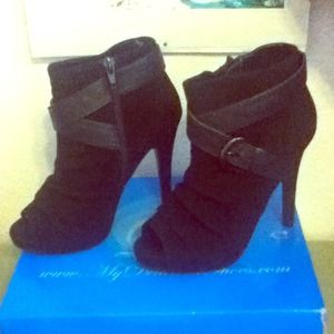 Reserve for @ellendaza Peep Toe Ankle Boots