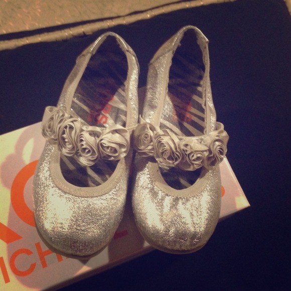 Michael Kors fabulous flats!