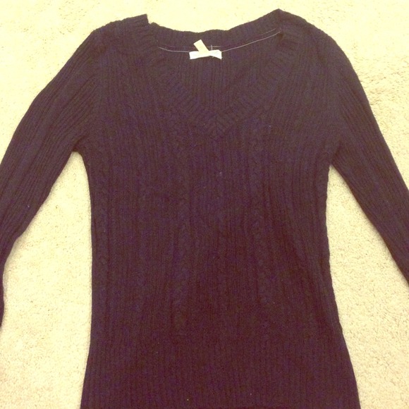 Aeropostale navy blue Vneck sweater - Picture 1 of 2
