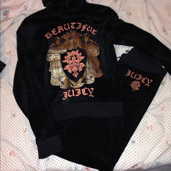 ✨HOT ITEM🔥 Black two piece juicy sweatsuit