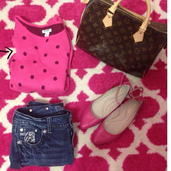⛔SOLD⛔Old Navy Pink & Cranberry Polka Dot Sweater