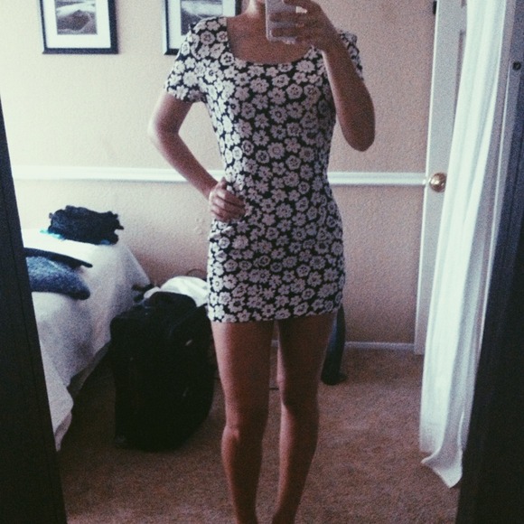 ⚓🔴SOLD🔴⚓Vintage floral dress - Picture 2 of 4