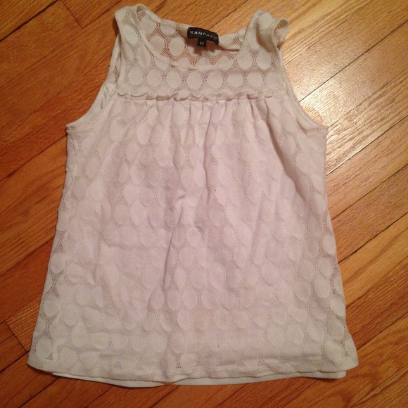 White Sleeveless Top - Picture 4 of 4