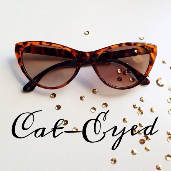 GAP Accessories - 🎉HOST PICK!🎉 Cat-Eyed Sunnies