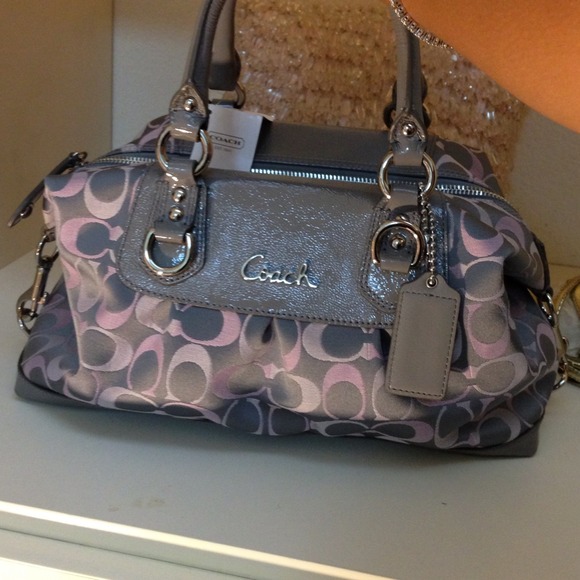Coach Handbags - Coach bag, pink interior, extra strap.