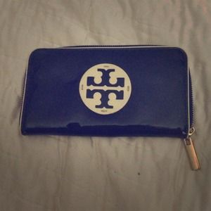 Navy Patent Tory Burch wallet