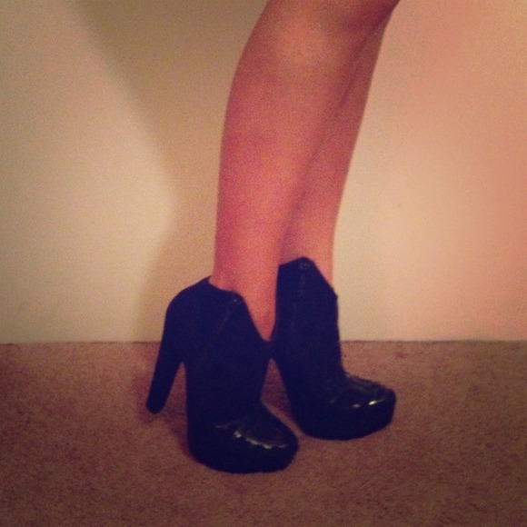 Ankle length boots