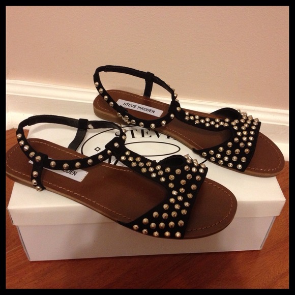 Steve Madden Shoes - $30 TODAY Steve Madden Nickiee Spiked Stud Sandals