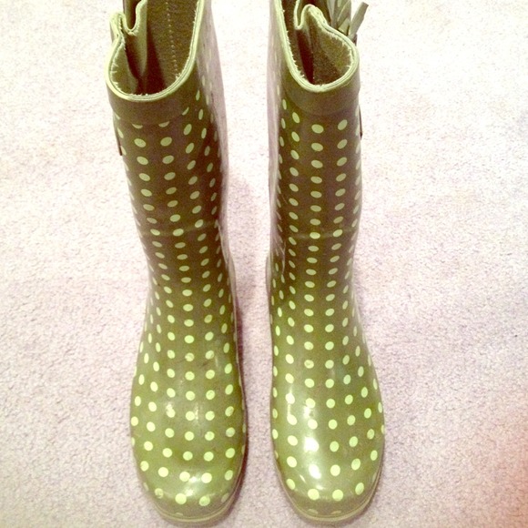 rain boots