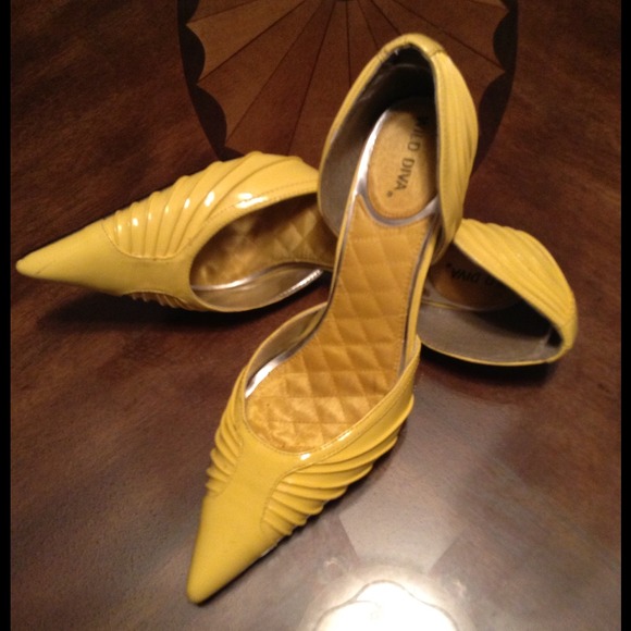 Wild Diva Lemon Yellow 3 inch hills