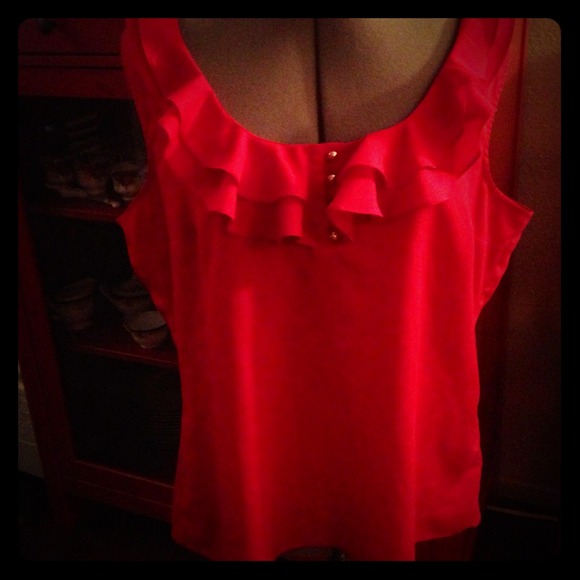❗️SOLD❗️Red ruffle Tank with Gold buttons!