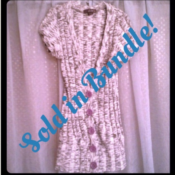 Forever 21 Sweaters - 🎀SOLD IN BUNDLE!🎀 Short-Sleeved Sweater Cardigan