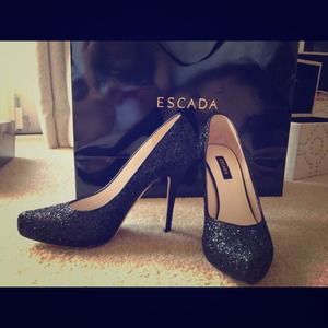 BRAND NEW GORGEOUS Escada  Black glitter pumps