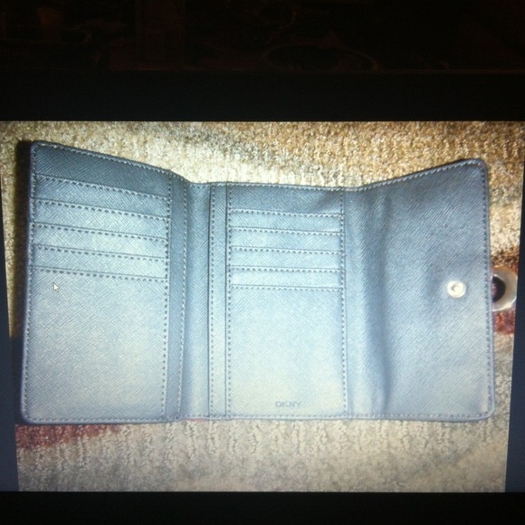 New without tags, DKNY Red Leather Wallet - Picture 3 of 4