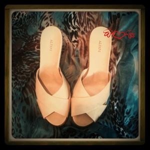 🌞⚡️ 💲💟SALE⤵️Mustard Alfani shoes size 10