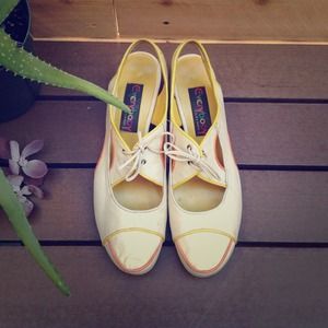Everybody BZ Moda Shoes - BUNDLE Everybody BK Moda shoes, Floral Print Skirt Everybody BZ Moda Shoes - BUNDLE Everybody BK Moda shoes, Floral Print Skirt
