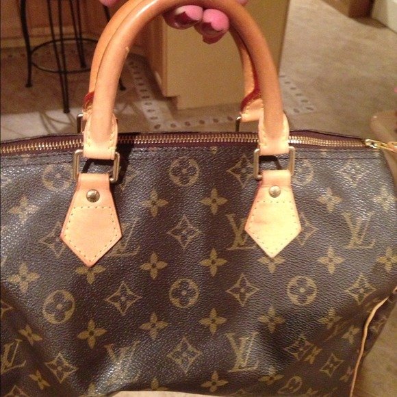 Louis Vuitton Handbags - Authentic Louis Vuitton Speedy 30(MB0056)