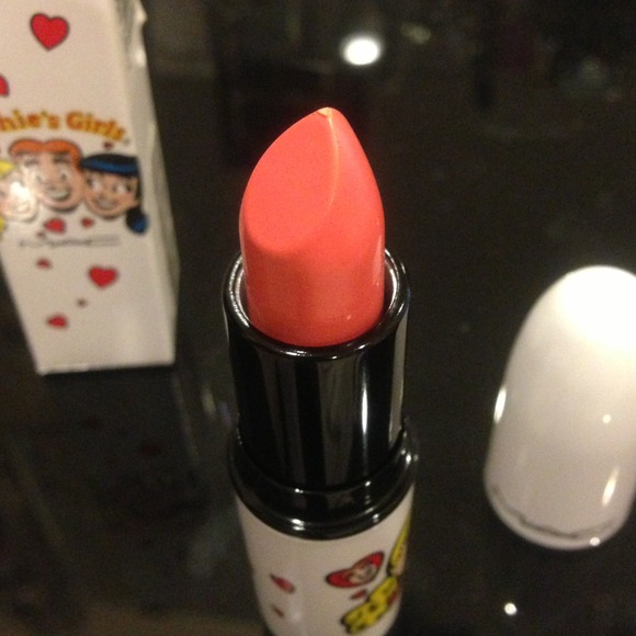 SOLD! MAC Archie's Collection Lipstick Betty - Picture 2 of 3