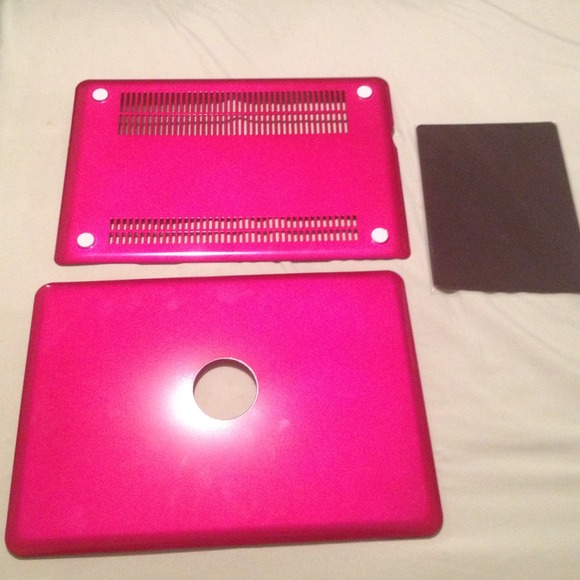 ❌SOLD IN BUNDLE❌Pink Metallic MacBook Pro 13"