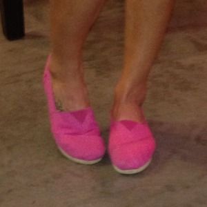 Hot pink slip on tennis shoes BRAND NEW size 6.5