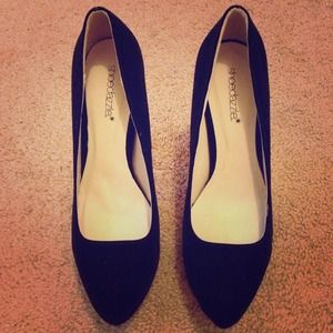 SOLD** NEW ShoeDazzle Kleo heels sz 8 SOLD**