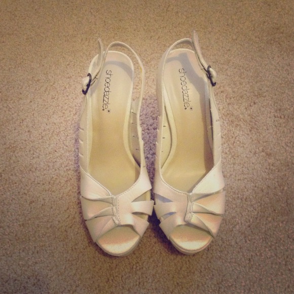 **SOLD** ShoeDazzle Rosaura Size 8 New **SOLD**