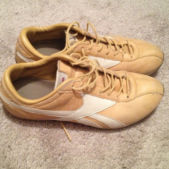 Reebok Sneakers
