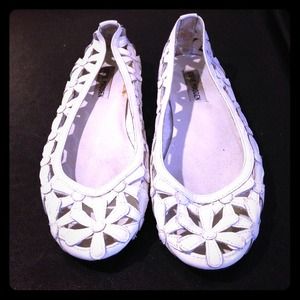 Steve Madden Daisy white leather flats. Size 8.5