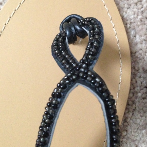 Black beaded sandals - Picture 3 of 3
