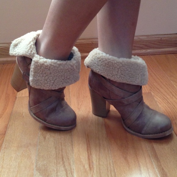 🚫Sold🚫Shoe dazzle booties