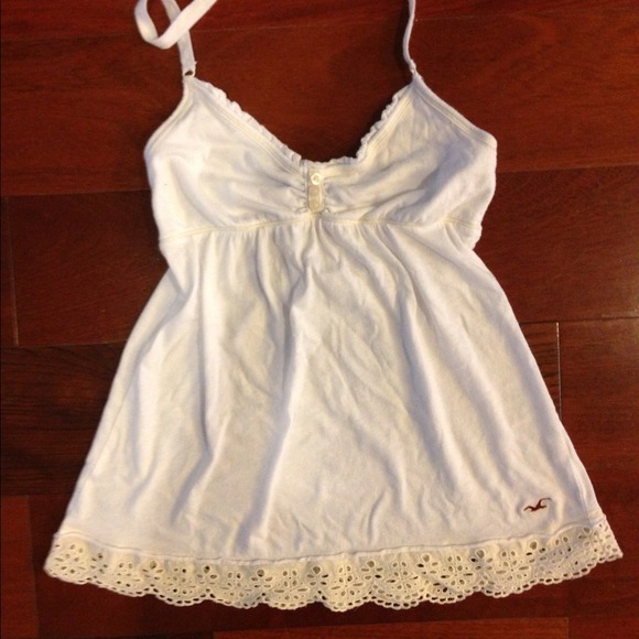 ❌Sold in bundle❌Hollister tank - Picture 1 of 1