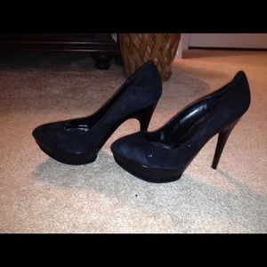 bakers black heels size 8.5 never worn