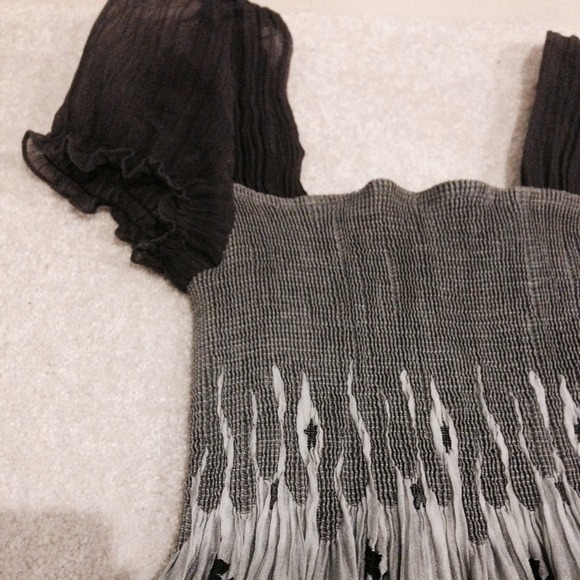 🚫SOLD!🚫 Edgy grey and metallic dress - Picture 3 of 3