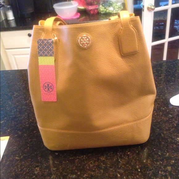 ✨✨1/2 PRICE✨✨Tory Burch Michelle tote
