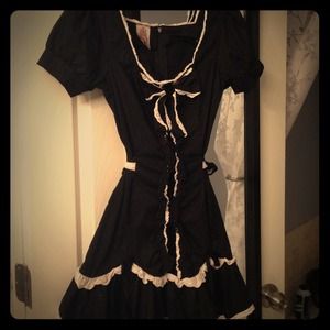MAID COSTUME